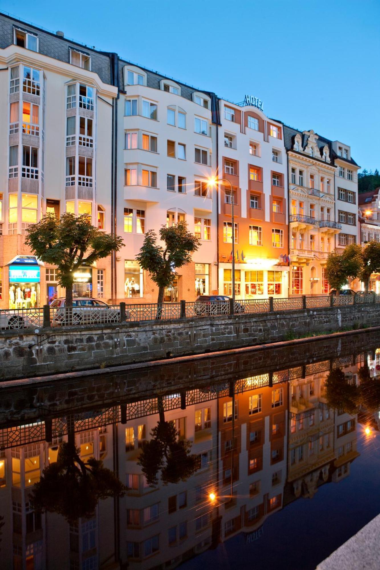 Dvorak Spa & Wellness KLV Exterior foto